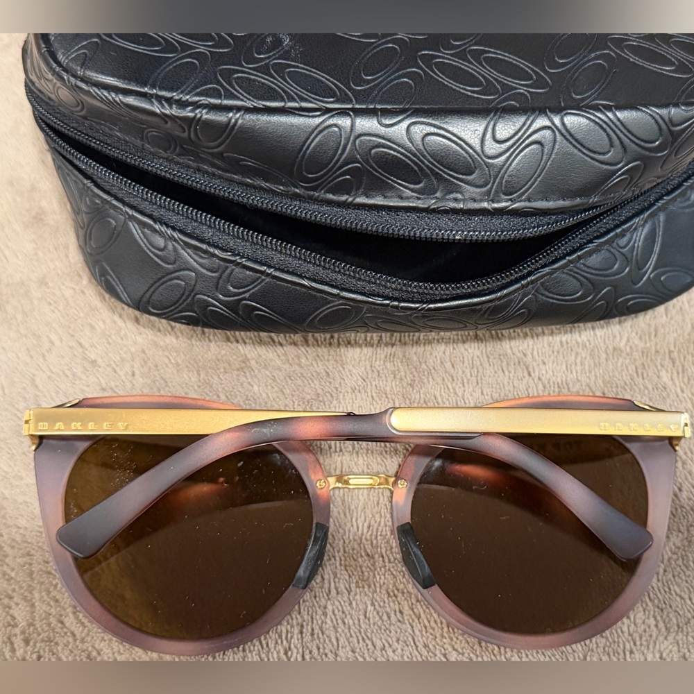 Oakley Top Knot Sunglasses- tortoise - Picture 2 of 3
